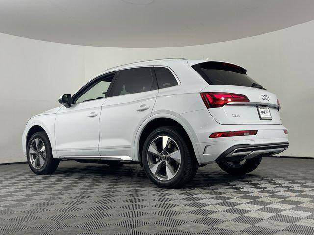 new 2024 Audi Q5 car, priced at $46,060