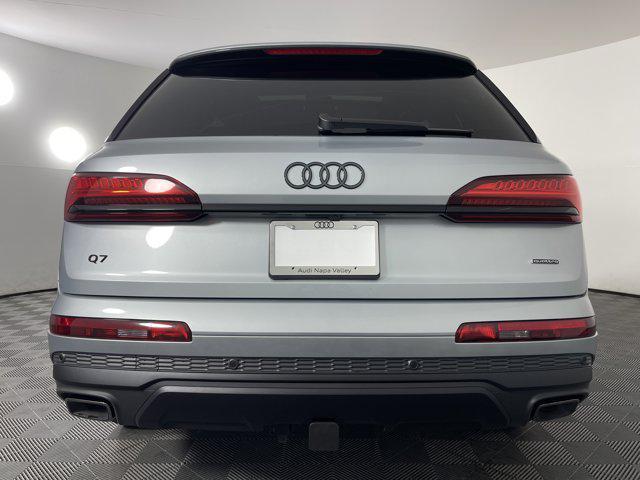 new 2025 Audi Q7 car, priced at $75,395