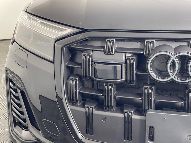 new 2025 Audi Q7 car, priced at $72,220
