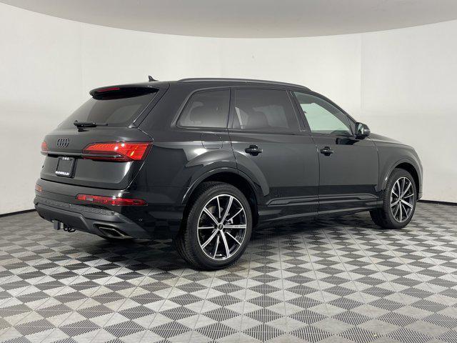 new 2025 Audi Q7 car, priced at $72,220