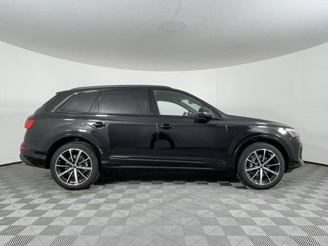 new 2025 Audi Q7 car, priced at $72,220