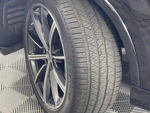 new 2025 Audi Q7 car, priced at $72,220