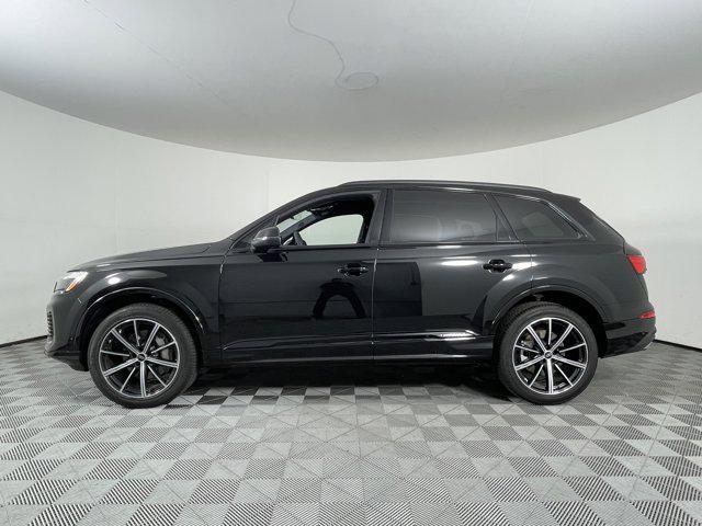 new 2025 Audi Q7 car, priced at $72,220