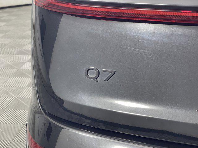 new 2025 Audi Q7 car, priced at $75,305