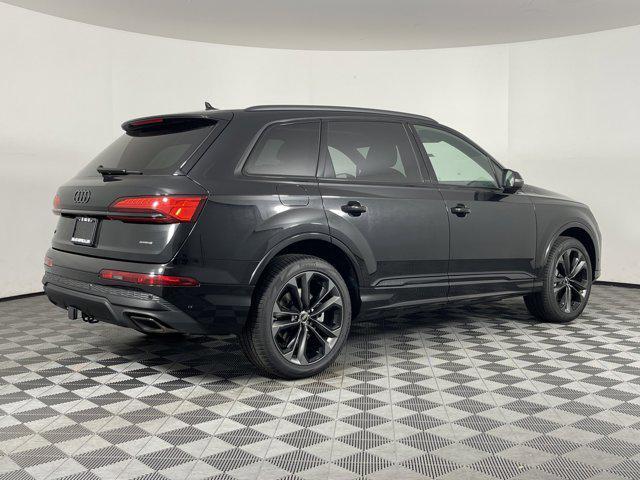 new 2025 Audi Q7 car, priced at $75,305