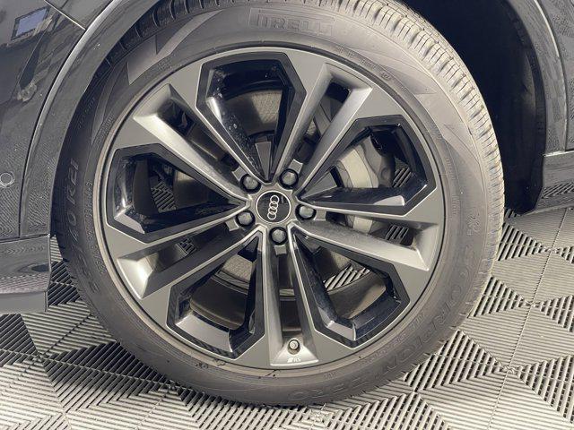 new 2025 Audi Q7 car, priced at $75,305