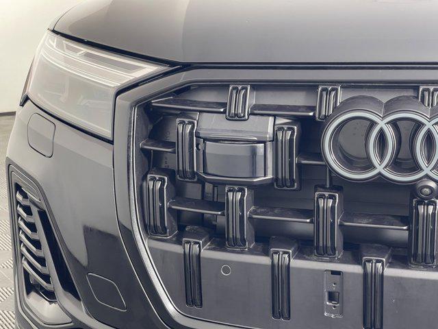 new 2025 Audi Q7 car, priced at $75,305