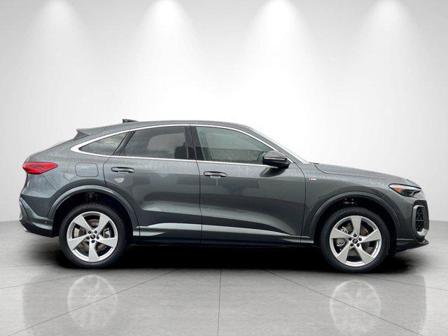 new 2025 Audi Q5 car, priced at $64,140