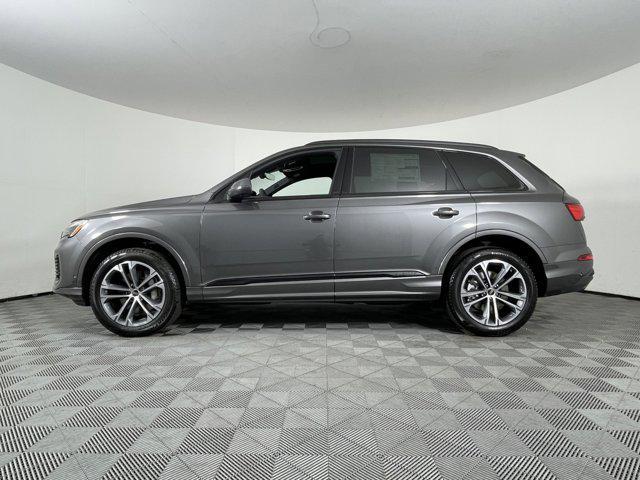 new 2025 Audi Q7 car, priced at $68,400