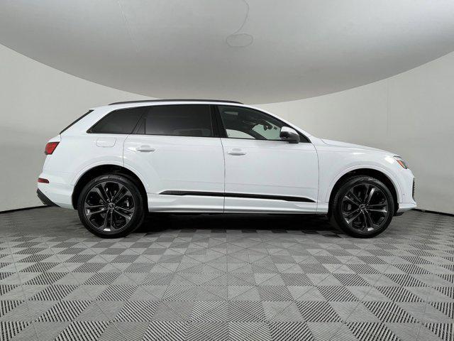 new 2025 Audi Q7 car, priced at $75,540