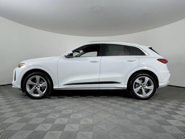 new 2025 Audi Q5 car, priced at $64,340