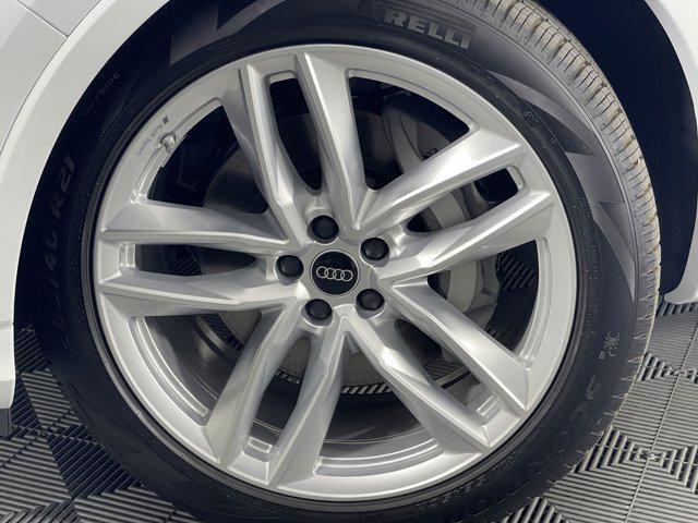 new 2025 Audi Q7 car, priced at $76,295