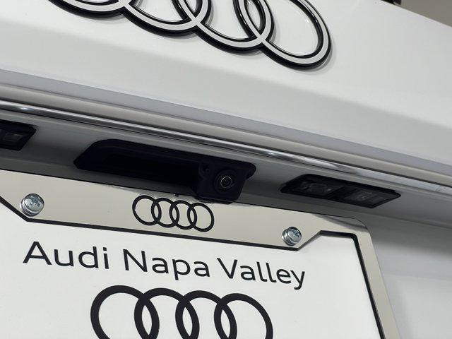 new 2025 Audi Q7 car, priced at $76,295