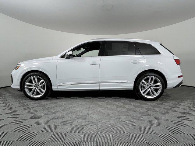 new 2025 Audi Q7 car, priced at $76,295