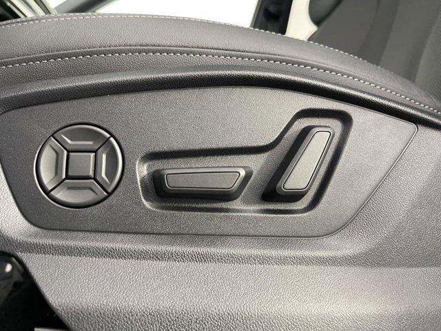 new 2025 Audi Q7 car, priced at $76,295