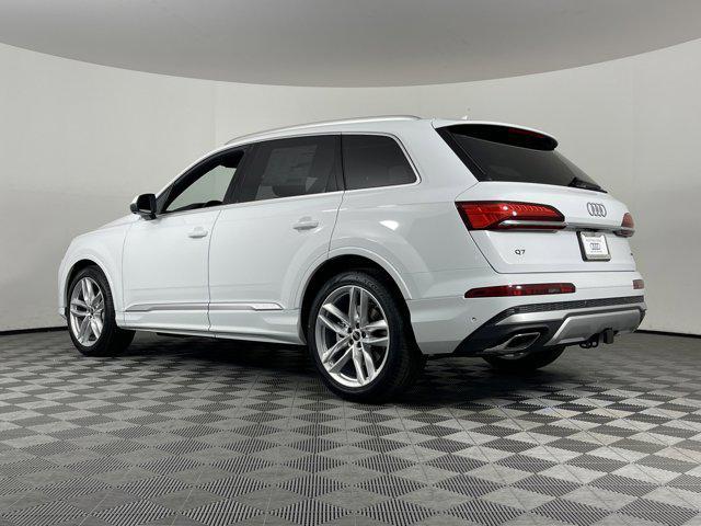 new 2025 Audi Q7 car, priced at $76,295