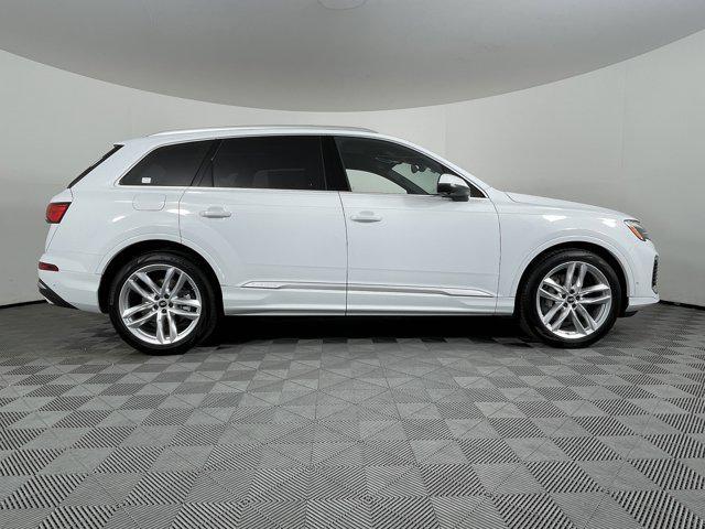 new 2025 Audi Q7 car, priced at $76,295