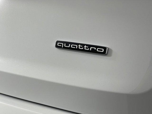 new 2025 Audi Q7 car, priced at $76,295