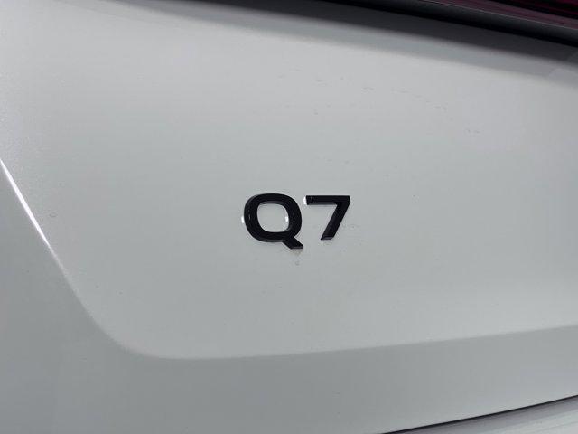 new 2025 Audi Q7 car, priced at $76,295