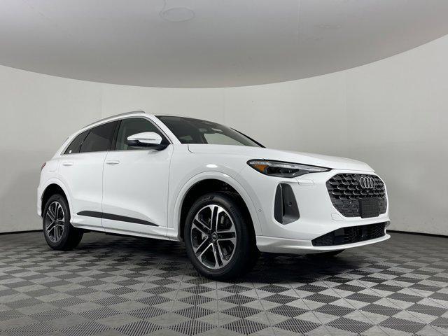 new 2025 Audi Q5 car, priced at $58,930