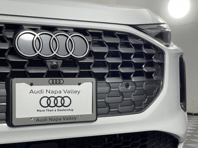 new 2025 Audi Q5 car, priced at $62,040