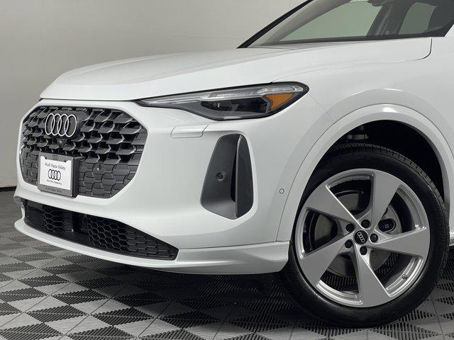 new 2025 Audi Q5 car, priced at $62,040