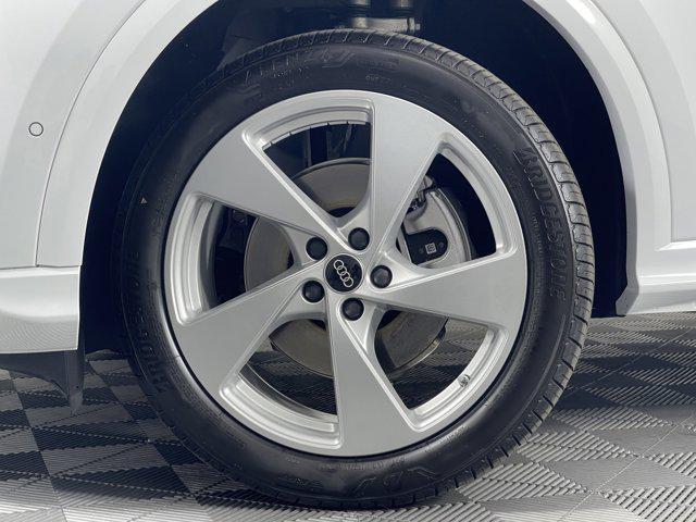 new 2025 Audi Q5 car, priced at $62,040