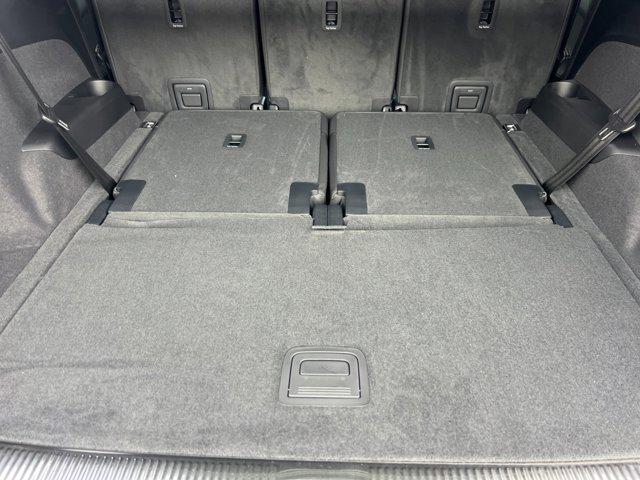 new 2026 Audi Q7 car, priced at $78,295