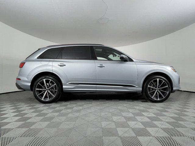 new 2025 Audi Q7 car, priced at $69,400