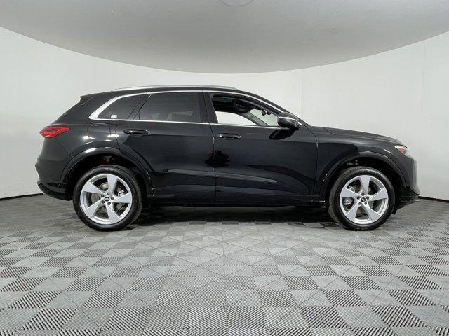 new 2025 Audi Q5 car, priced at $62,040