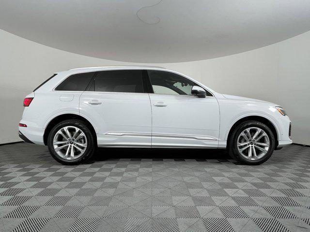 new 2025 Audi Q7 car, priced at $73,200