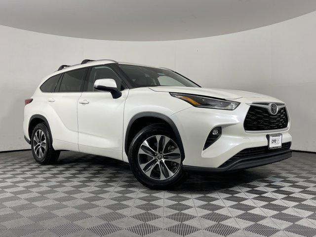 used 2021 Toyota Highlander car, priced at $27,488