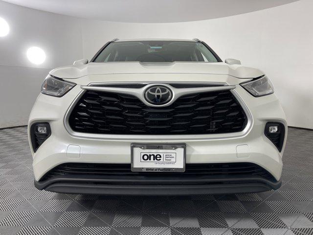 used 2021 Toyota Highlander car, priced at $27,488