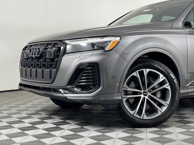 new 2025 Audi Q7 car, priced at $68,765