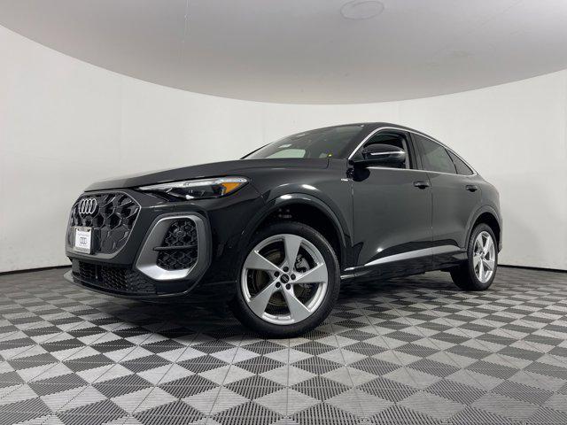 new 2025 Audi Q5 car, priced at $64,140