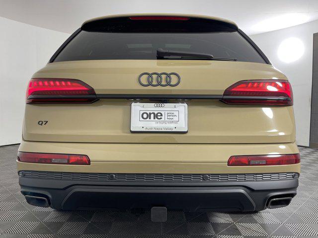 new 2025 Audi Q7 car, priced at $75,305