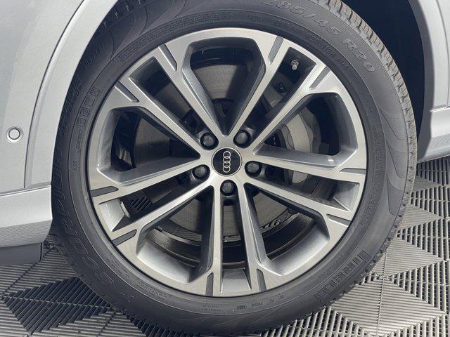 new 2025 Audi Q7 car, priced at $66,200