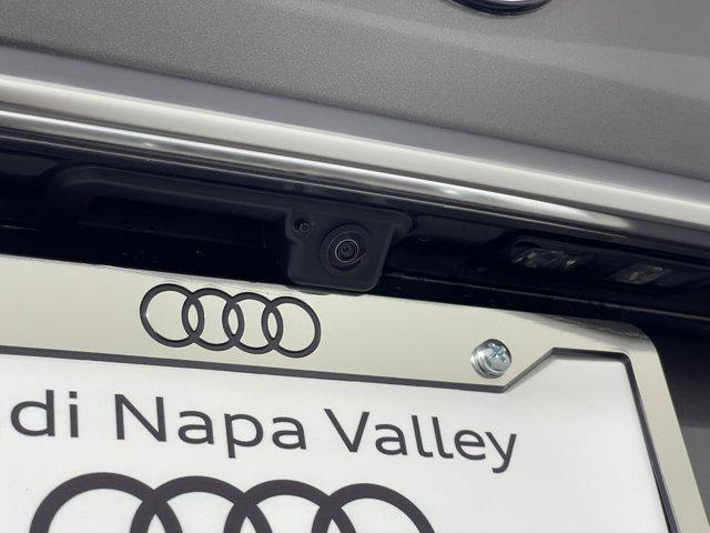 new 2025 Audi Q7 car, priced at $76,295