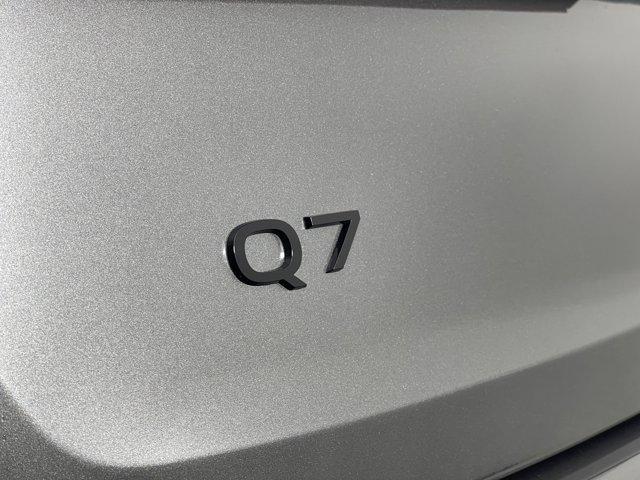 new 2025 Audi Q7 car, priced at $76,295