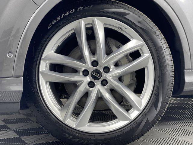 new 2025 Audi Q7 car, priced at $76,295