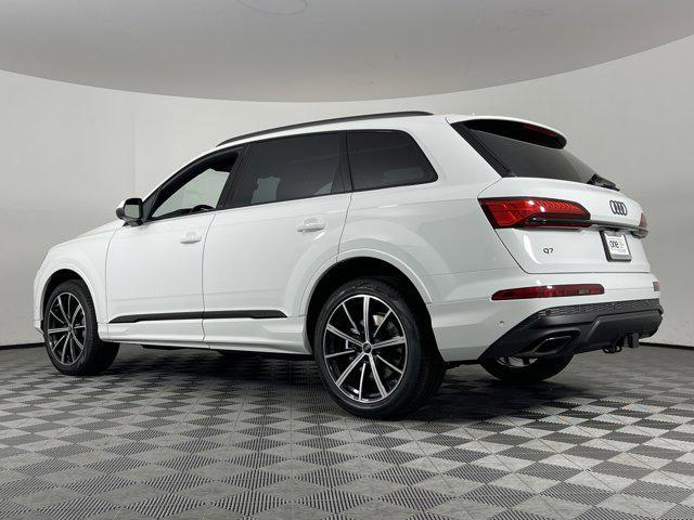 new 2025 Audi Q7 car, priced at $66,825