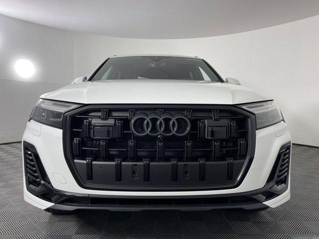 new 2025 Audi Q7 car, priced at $66,825