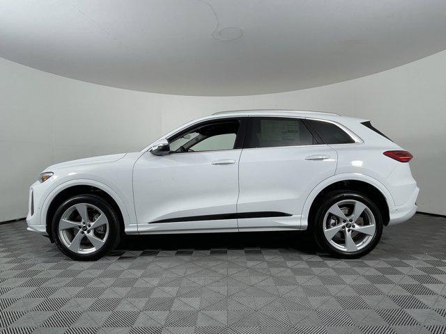 new 2025 Audi Q5 car, priced at $60,440
