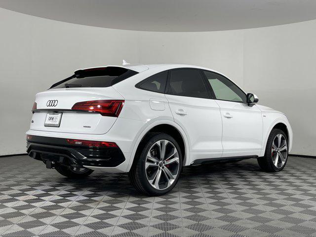 new 2024 Audi Q5 car, priced at $61,020