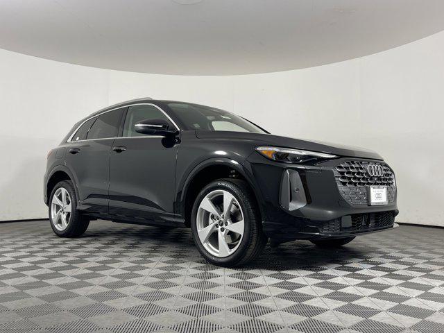 new 2025 Audi Q5 car, priced at $62,040