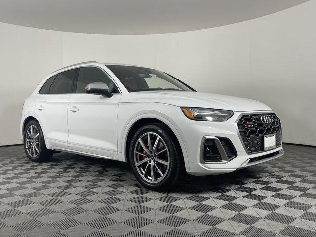 new 2025 Audi SQ5 car, priced at $72,725