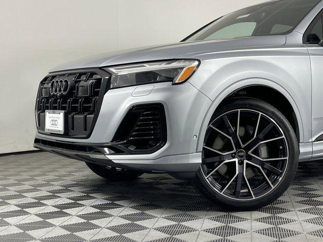 new 2025 Audi Q7 car, priced at $76,805