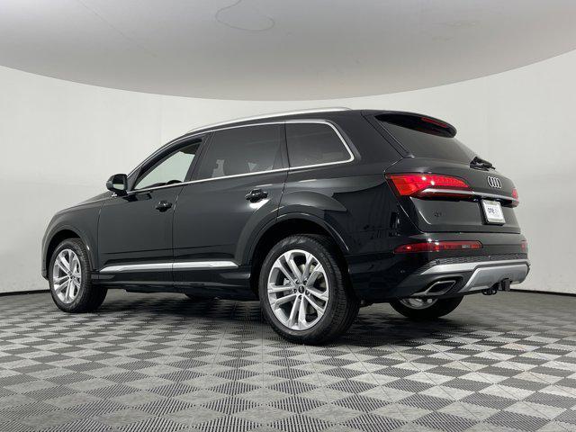 new 2025 Audi Q7 car, priced at $67,900