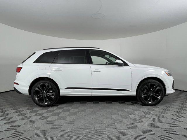 new 2025 Audi Q7 car, priced at $74,195