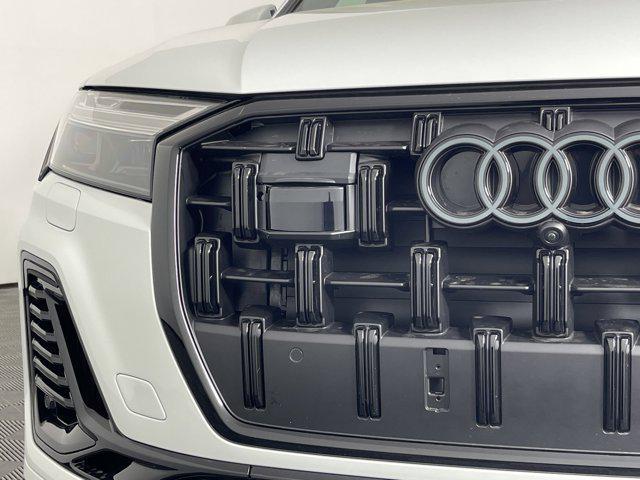 new 2025 Audi Q7 car, priced at $74,195